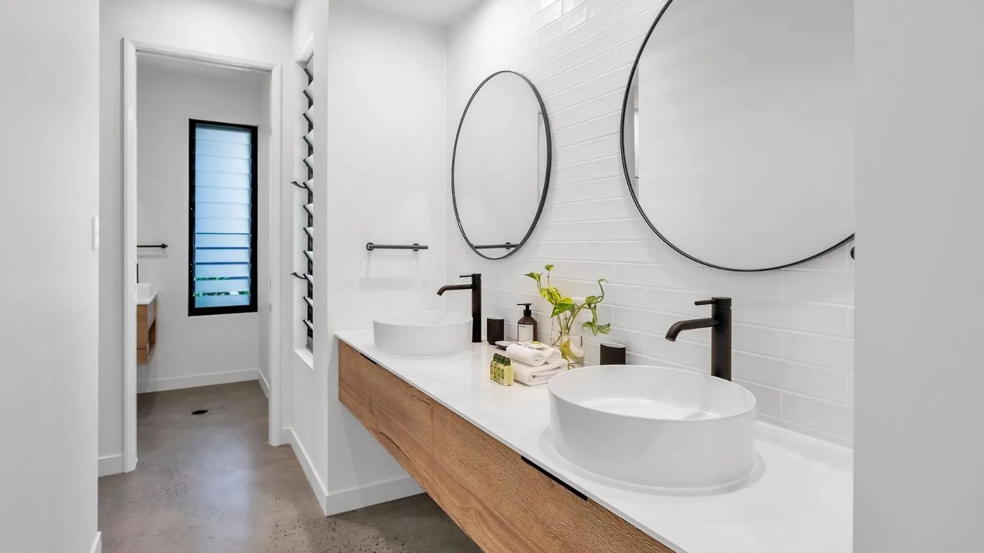 Belle Escapes Luna - Brand New Luxury House Palm Cove Feriehus