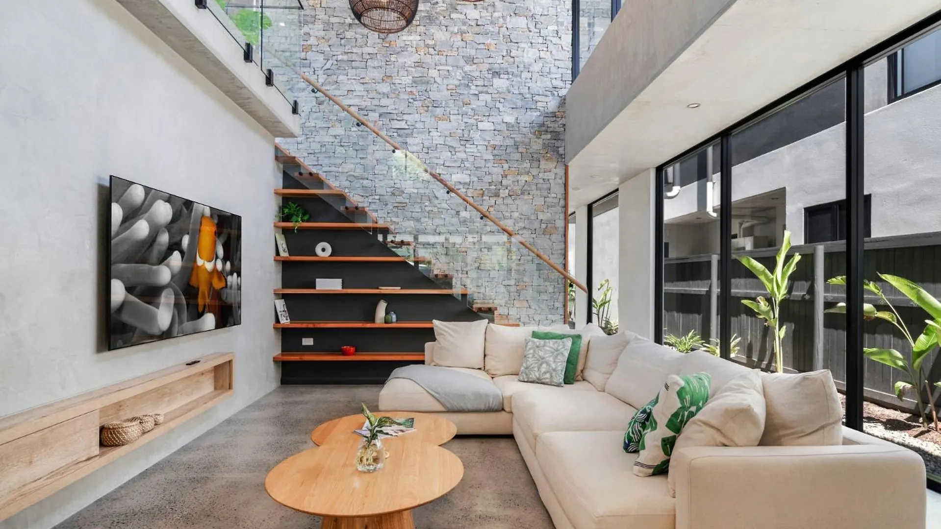Belle Escapes Luna - Brand New Luxury House Palm Cove